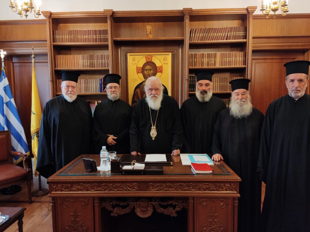 Επίσκεψη αντιπροσωπείας του ΙΣΚΕ στον Αρχιεπίσκοπο￼
