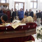 Σε λαϊκό προσκύνημα η σορός του Αρχιεπισκόπου Κύπρου