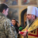 Ο Κιέβου Επιφάνιος προσευχήθηκε για τη νίκη και τίμησε τους υπερασπιστές της Ουκρανίας