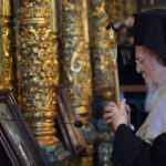 Ο Οικουμενικός Πατριάρχης τίμησε τη μνήμη των θυμάτων των Τεμπών 