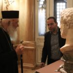Ο Αρχιεπίσκοπος στο Μουσείο Κυκλαδικής Τέχνης για την Έκθεση «Χαιρώνεια»