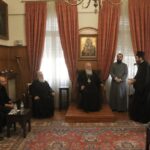 Ασυνόδευτα προσφυγόπουλα της “ΣΥΝΥΠΑΡΞΙΣ” στον Αρχιεπίσκοπο