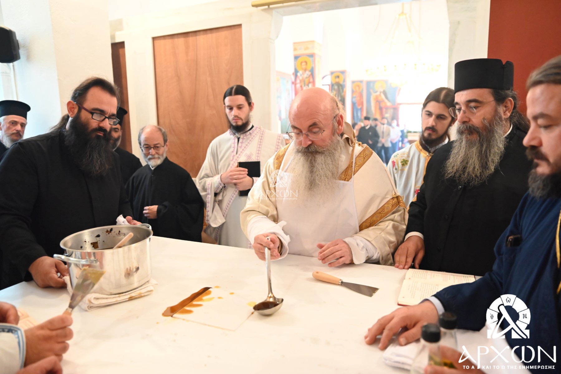 Εγκαίνια επί σαλευθείσης Αγίας Τραπέζης στον Κοιμητηριακό Ναό Περιστερίου
