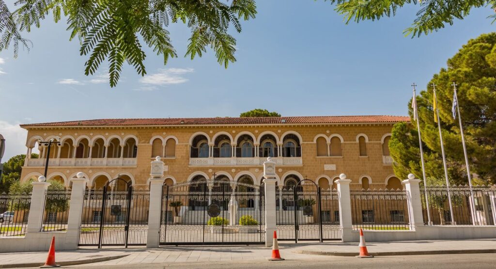 Ανακοινωθέν Εκτάκτης Συνεδρίας της Ιεράς Συνόδου της Εκκλησίας της Κύπρου