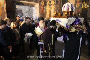 Εσπερινός Αποκαθηλώσεως στην Παρηγορήτισσα Άρτης