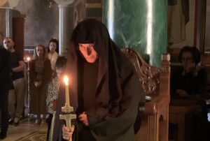 Κουρά Μοναχής από τον Μητροπολίτη Εδέσσης