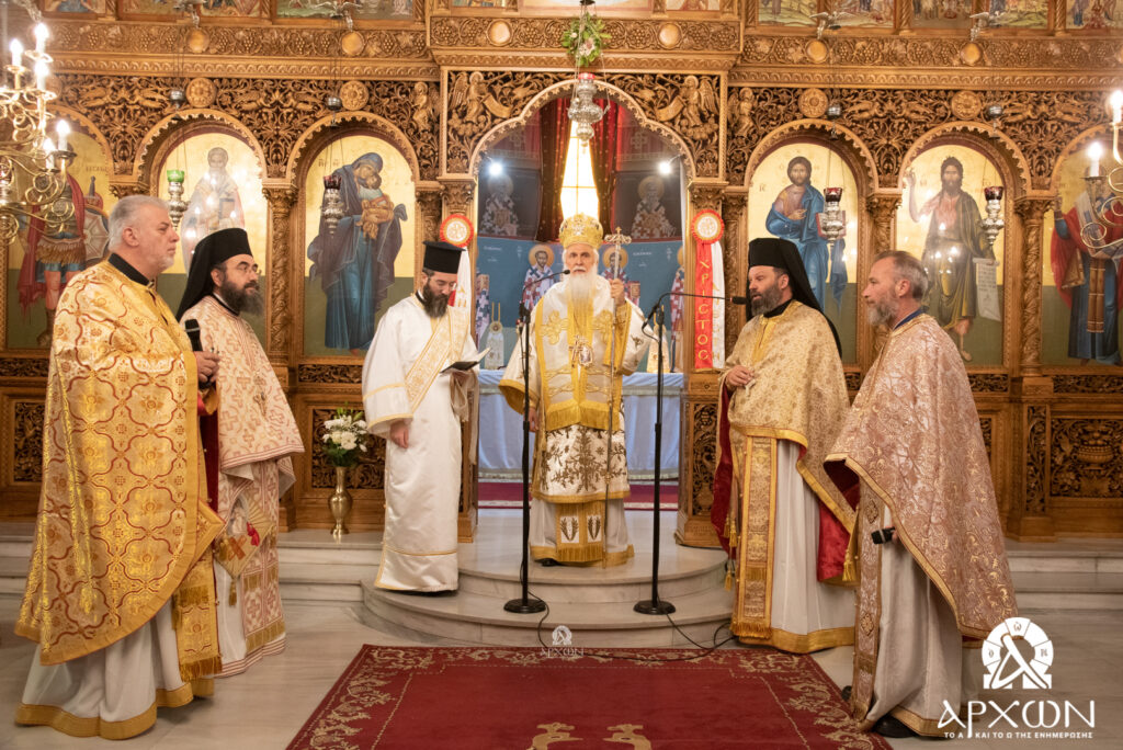Αρχιερατική Θεία Λειτουργία στον Ι.Ν. Αγίου Ιεροθέου Περιστερίου