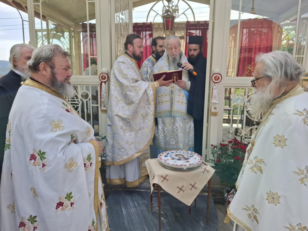 Ο Μητροπολίτης Καρυστίας στον Άγιο Νικόλαο εν Βουνένοις στον Κούτουρλα – Διρφύων
