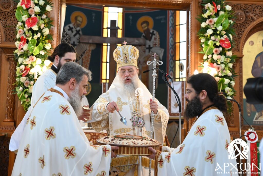 Πανηγυρική Θεία Λειτουργία στον Άγιο Θεράποντα Ζωγράφου