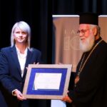 Ο Αρχιεπίσκοπος στην τελετή αναγόρευσης του Μητροπολίτη Ιλίου σε επίτιμο Δημότη Ιλίου