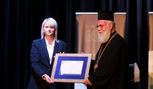 Ο Αρχιεπίσκοπος στην τελετή αναγόρευσης του Μητροπολίτη Ιλίου σε επίτιμο Δημότη Ιλίου