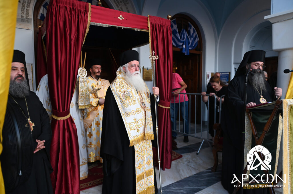 Συνοδικός Πολυαρχιερατικός Εσπερινός στην Κόρινθο για τον Πολιούχο της Απόστολο Παύλο