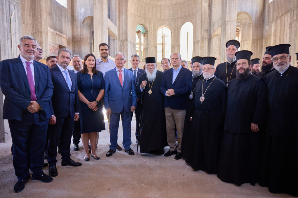 Επίσκεψη του ΠτΔ κ. Τασούλα στο «Ιωνικό Κέντρο» της Ι. Μ. Νέας Ιωνίας