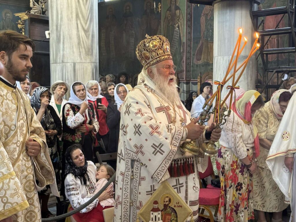 Ο Κερκύρας Νεκτάριος στην Ορθόδοξη Εκκλησία της Ρουμανίας
