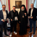 Ο τραγουδιστής Γιάννης Πλούταρχος στην Αρχιεπισκοπή Αυστραλίας