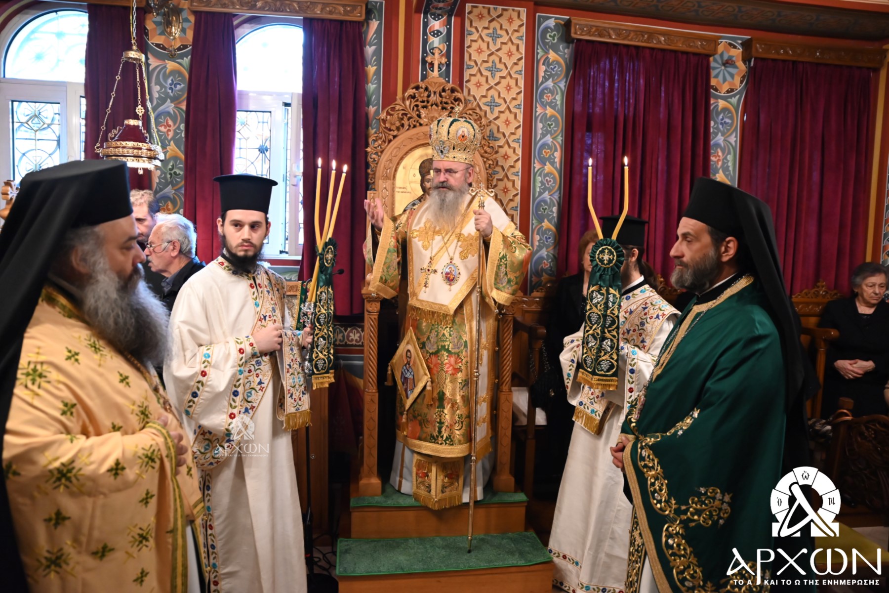 Λαμπρά πανηγύρησε τον Άγιο Ιωάννη τον Χρυσόστομο το Περιστέρι