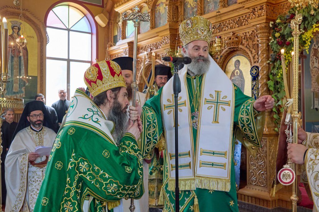 Με λαμπρότητα πραγματοποιήθηκε η ενθρόνιση του Επισκόπου Καμπέρας Αθηναγόρου 