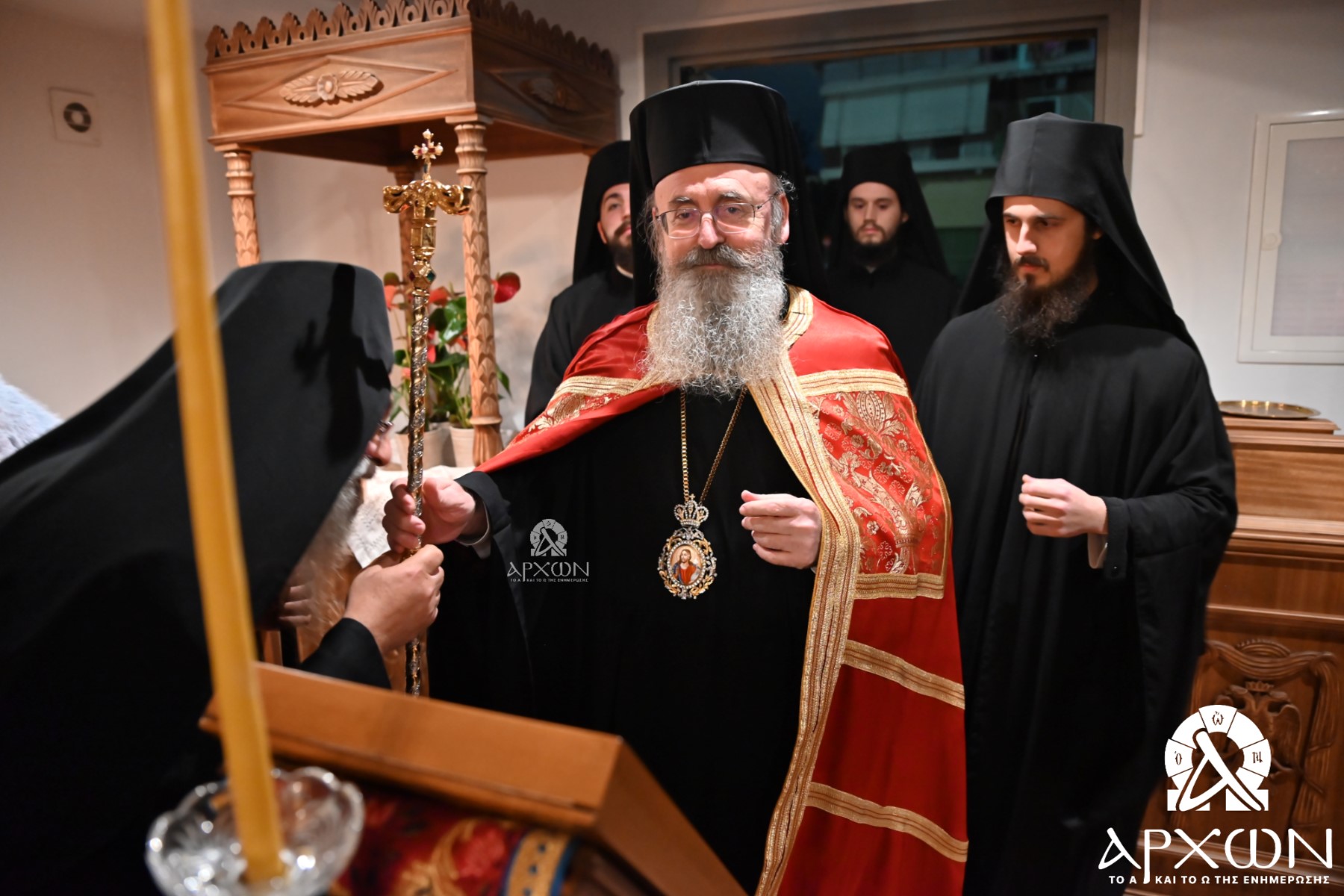 Με λαμπρότητα ο Εσπερινός των Θεοφανείων στο Περιστέρι