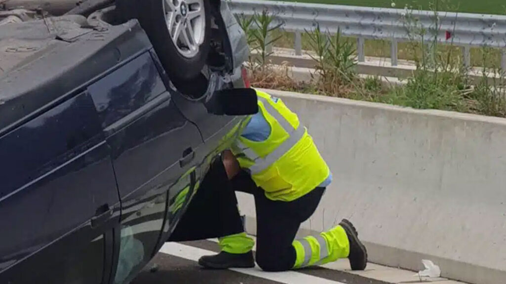 Στο Νοσοκομείο Τρικάλων 4 Αγιορείτες Μοναχοί, μετά από τροχαίο στον Ε65