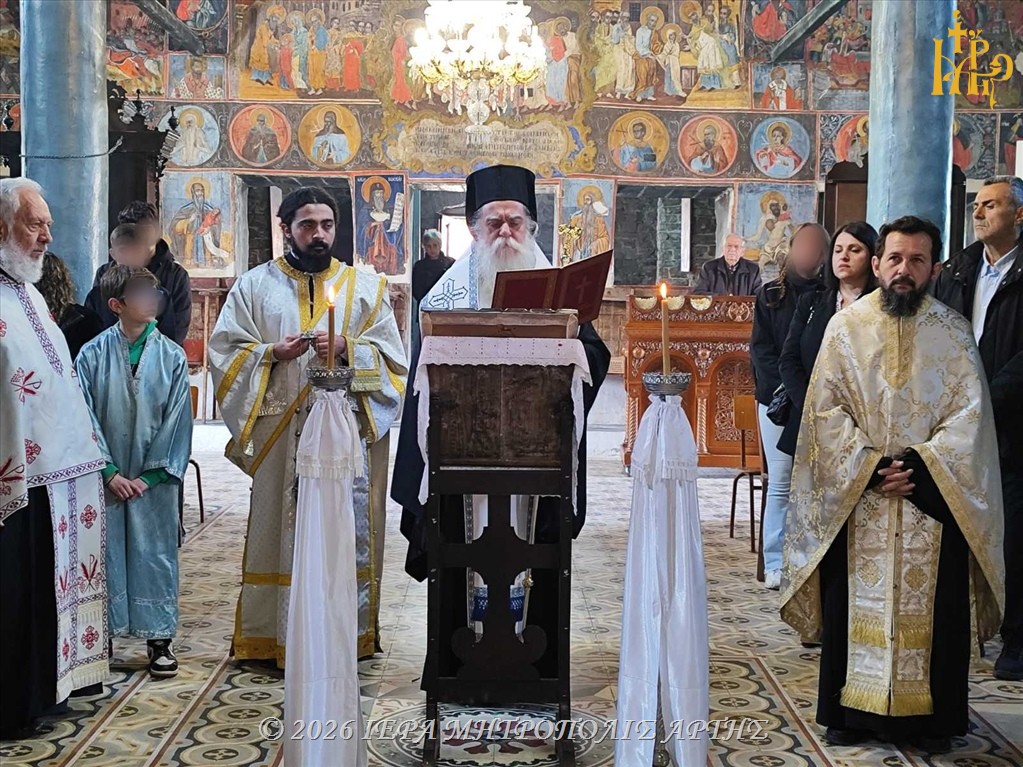 Σχολικός εκκλησιασμός στην Δ΄ Στάση των Χαιρετισμών στο Κομπότι Άρτης