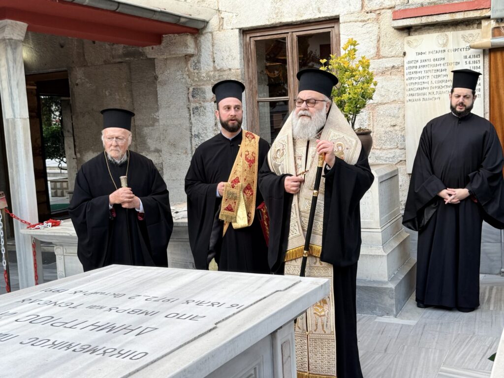 Ο Πατριάρχης Αντιοχείας τέλεσε Τρισάγιο στο Πατριαρχικό Κοιμητήριο της Μονής Βαλουκλή