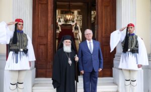 Συνάντηση του Προέδρου της Δημοκρατίας με τον Πατριάρχη Ιεροσολύμων και επίδοση παρασήμων