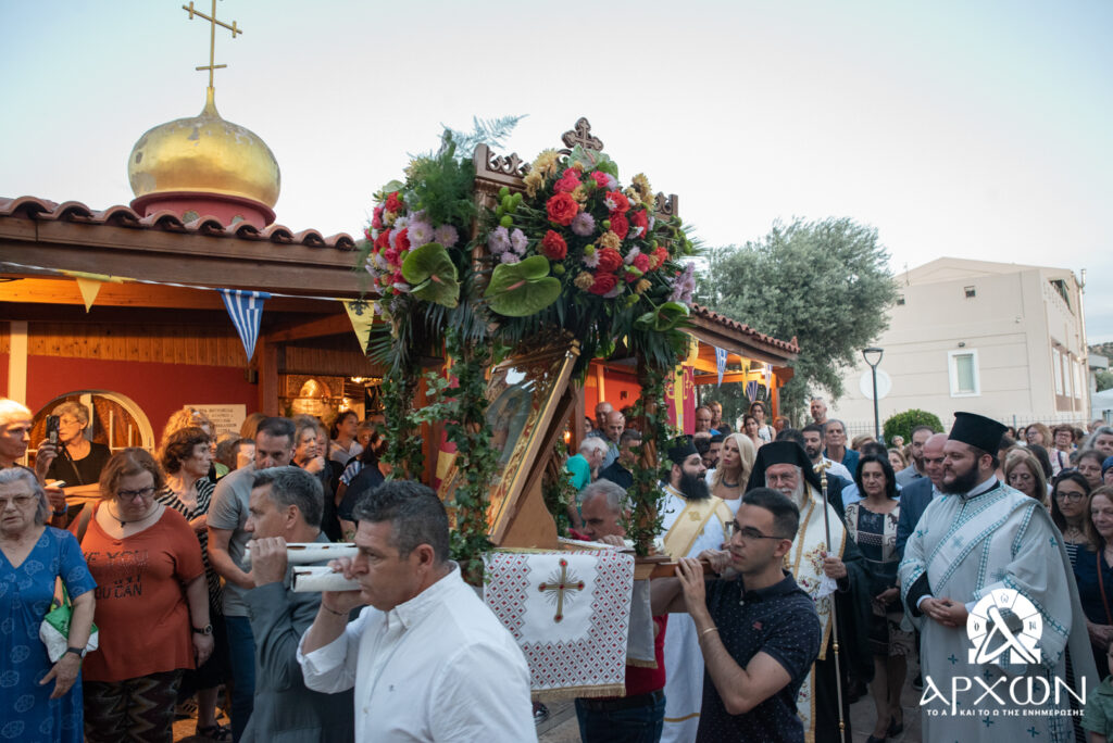 Ο πανηγυρικός Εσπερινός στο Ιερό Παρεκκλήσιο του Αγίου Λουκά στα Άνω Λιόσια