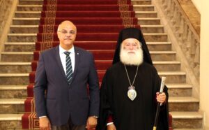 Ο Πατριάρχης Αλεξανδρείας υποδέχθηκε τον Κυβερνήτη της Αλεξάνδρειας