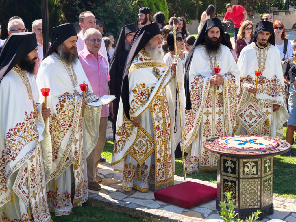 Κλήρος και λαός τίμησαν και φέτος τη μνήμη των πρώτων κτητόρων της Μονής Τρικόρφου