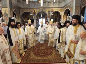 Αρχιερατικό Συλλείτουργο στους Αγίους Αποστόλους στην Πεύκη