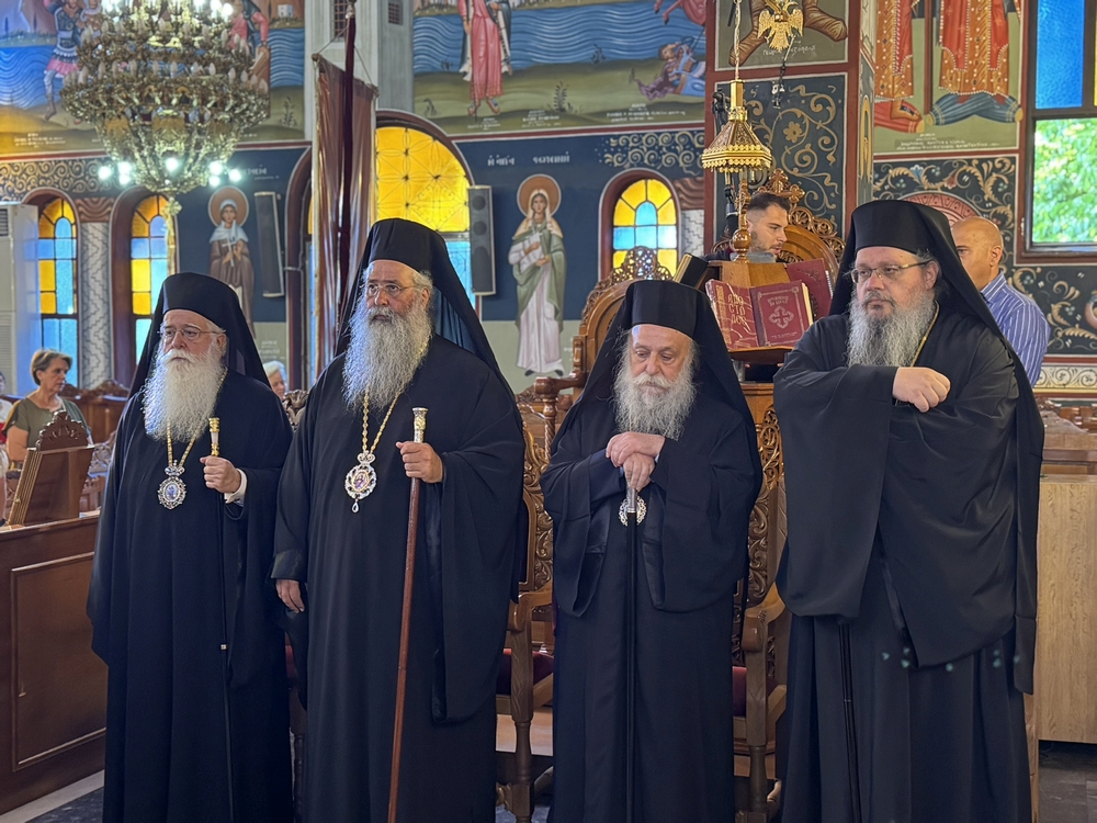 Πολυαρχιερατικός Εσπερινός των ονομαστηρίων του Μητροπολίτου Λαρίσης