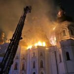 Οι Ρώσοι βομβάρδισαν τη Λαύρα των Σπηλαίων στο Κίεβο