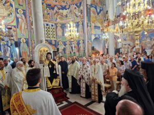 Πολυαρχιερατικός Εσπερινός για τον Πολιούχο Νάξου Άγιο Νικόδημο
