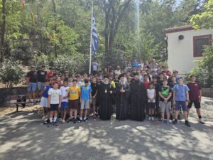 Δύο Αρχιερείς στην Κατασκήνωση της Ταϋγέτης