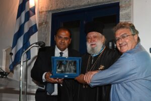 Η Αμοργός τίμησε τον Πρωτοπρεσβύτερο π. Θωμά Συνοδινό για τα 40 χρόνια ιερατικής προσφοράς του