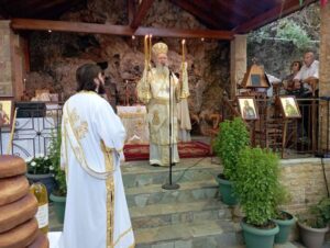 Πανηγύρισε το Ι. Εξωκλήσιο της Αγίας Κυριακής στα Καμπιά Διρφύων