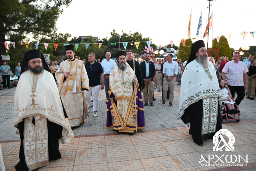 Πανηγυρικός Εσπερινός στην Αγία Κυριακή Σπάτων