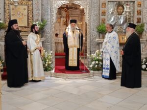 Η πρώτη Παράκληση στην Παναγία Εκατονταπυλιανή Πάρου