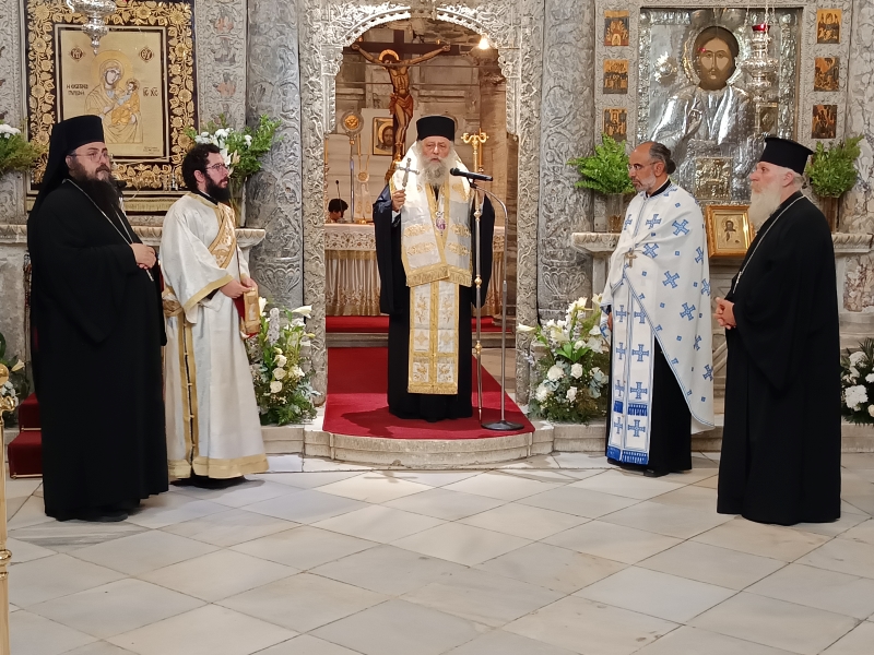 Η πρώτη Παράκληση στην Παναγία Εκατονταπυλιανή Πάρου