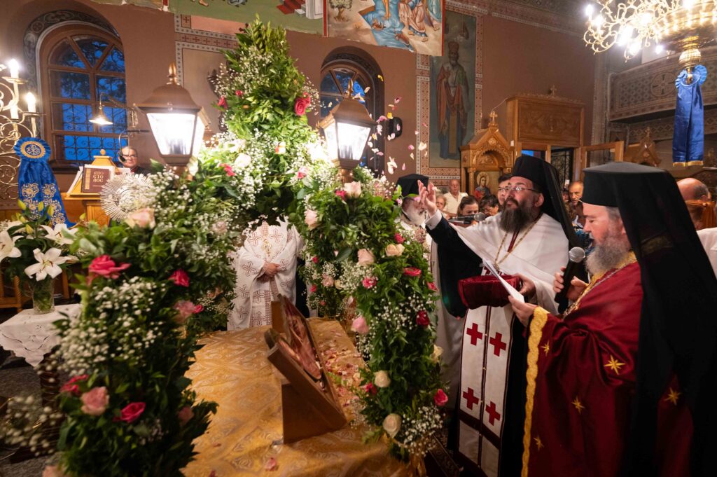 Ο Επιτάφιος της Παναγίας στα Λέϊκα Καλαμάτας 