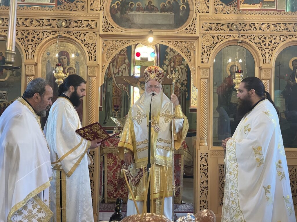 Αρχιερατική Θεία Λειτουργία στο Αχίλλειο του Αλμυρού