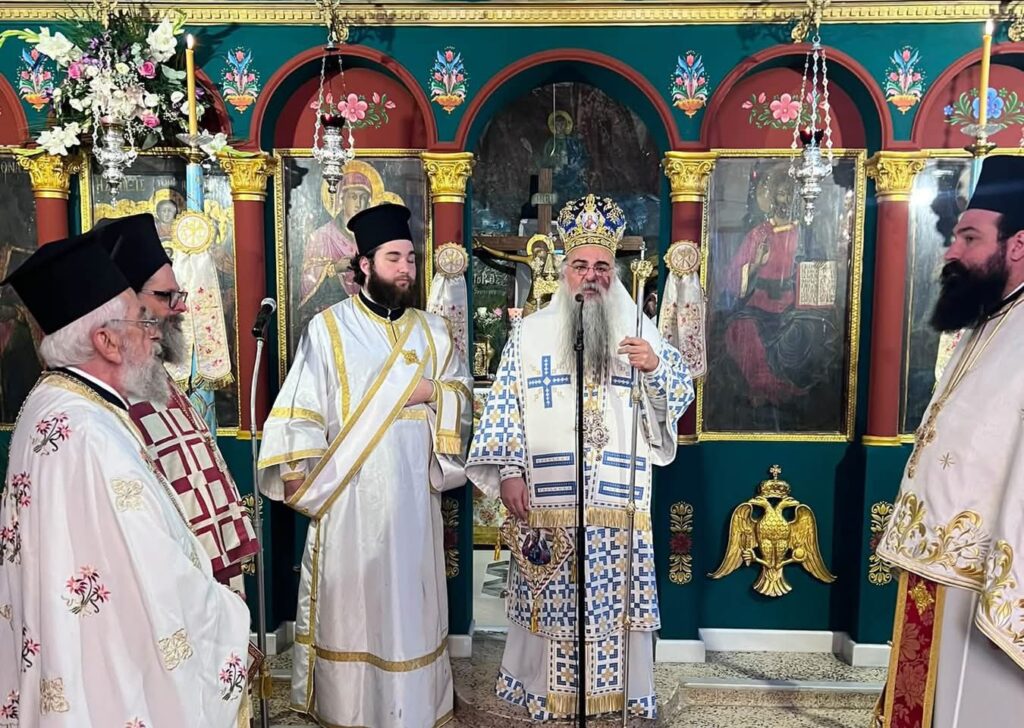 Αρχιερατική Θεία Λειτουργία στον ιστορικό Ναό της Επισκοπής Ναούσης