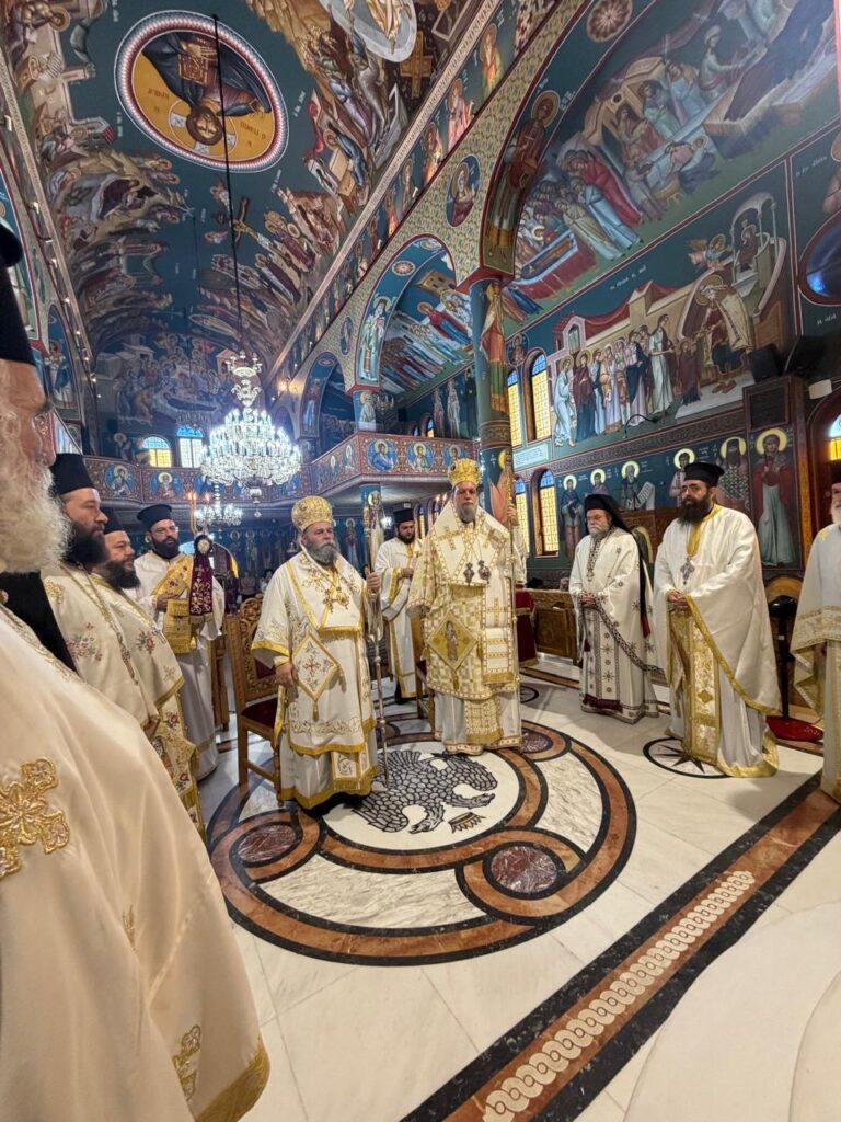 Δισαρχιερατικό Συλλείτουργο για την Ανακομιδή του Ι. Λειψάνου του Αγίου Νεκταρίου στο Ηράκλειο Αττικής