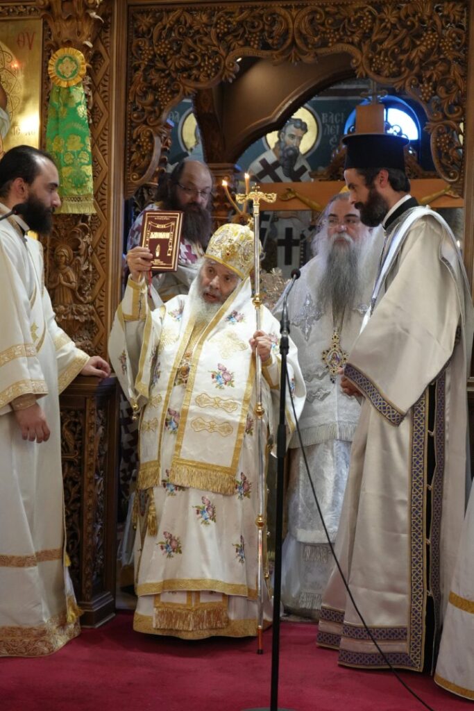 Χειροτονία Διακόνου από τον Μητροπολίτη Εδέσσης