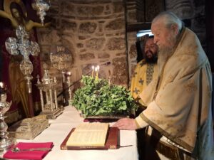 Η εορτή της Υψώσεως του Τιμίου Σταυρού στην Ιερά Μονή Αγίου Χαραλάμπους Λευκών