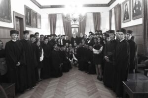 Σπουδαστές της ΣΜΥΚ και μαθητές της Ριζαρείου στον Αρχιεπίσκοπο