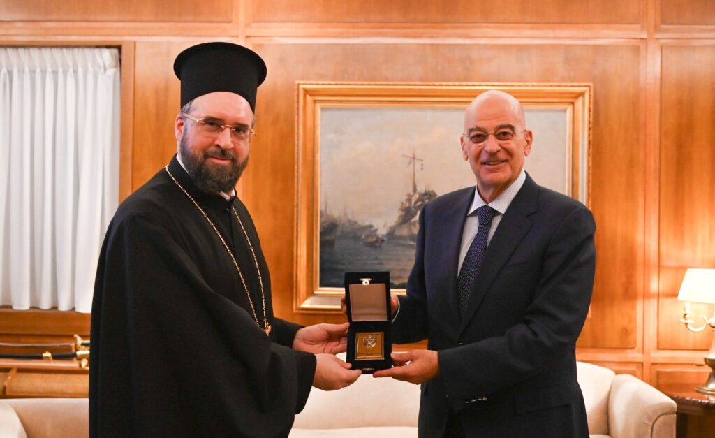 Συνάντηση του Επισκόπου Ανδιδών με τον Υπ. Εθνικής Άμυνας κ. Δένδια